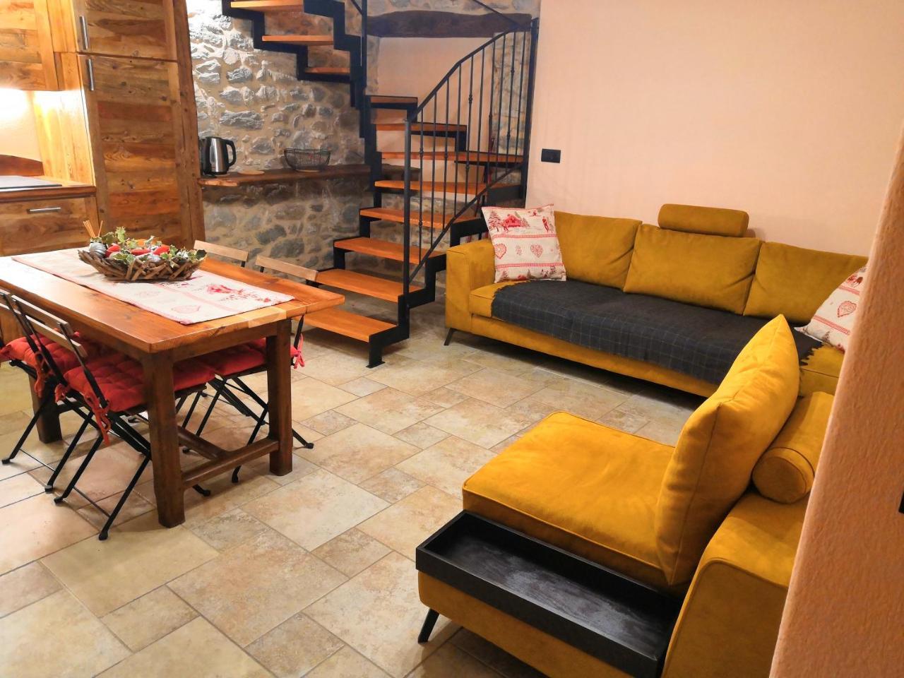 Souvenir De Tsaneli Apartment Roisan Exterior photo